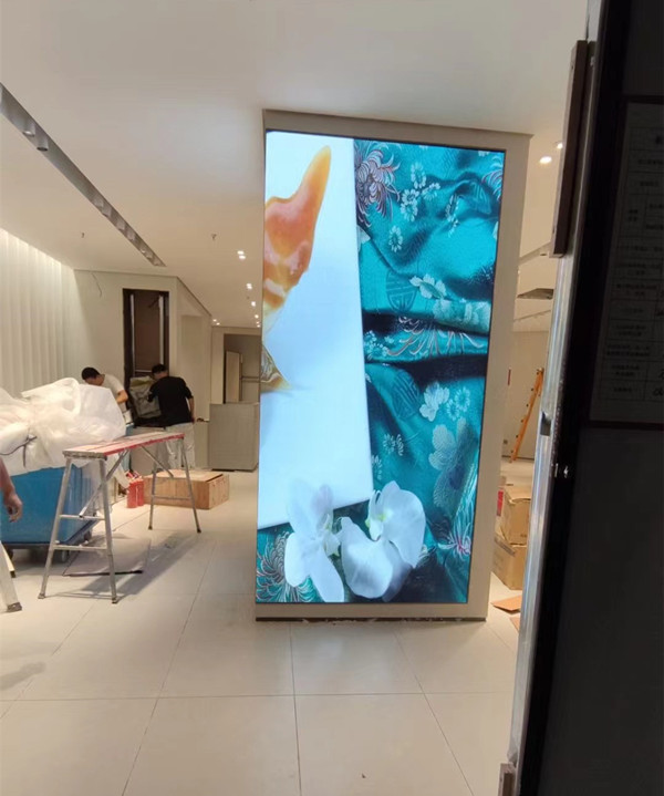 吉利商场门店转角LED显示屏